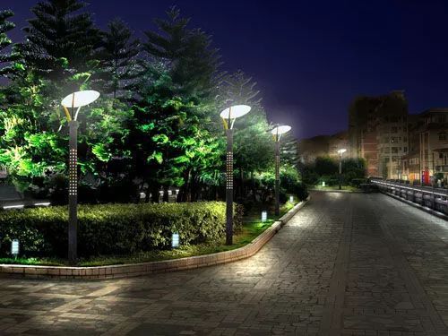 昌吉新疆路灯改造中越来越多使用LED太阳能路灯