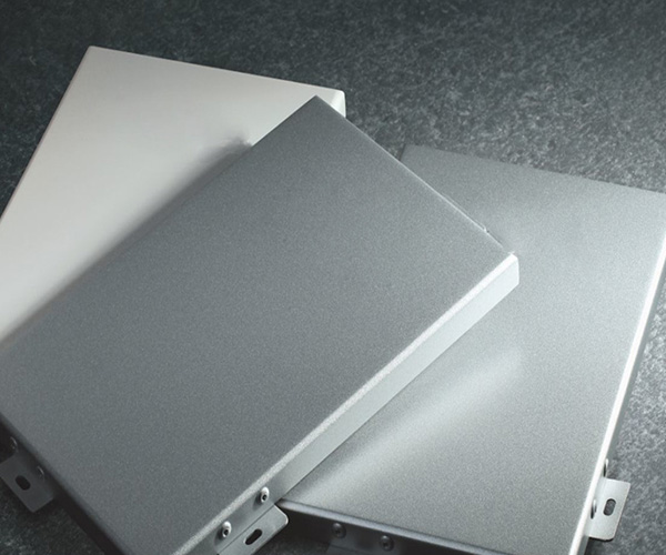 鋁單板材料的使用有哪些注意事項