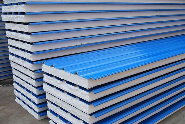 桂林夹芯板厂家提及实木多层板的材料